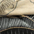 LIMITED COLLECTION koc PEONIA dwustronny, bawełniano-akrylowy z motywem płatków peonii PASJA CZERNI - 150 x 200 cm - czarny 7
