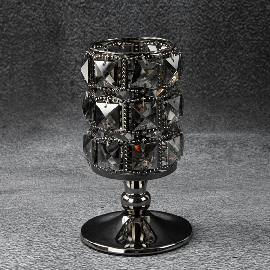 Świecznik HANA 3 na wysmukłej metalowej czarnej nóżce z kloszem z kryształów - ∅ 10 x 18 cm - czarny