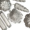 Patera metalowa SARA srebrny liść z wytłoczeniami - 55 x 19 x 4 cm - srebrny 2