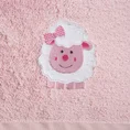 Ręcznik BABY z haftowaną aplikacją z owieczką - 70 x 140 cm - różowy 2