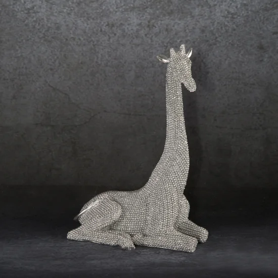 Żyrafa- figurka dekoracyjna o drobnym strukturalnym wzorze - 15 x 8 x 21 cm - srebrny