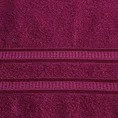 EUROFIRANY PREMIUM Ręcznik MILA  z włókien bambusowych z  bordiurą tkaną w ozdobne pasy 3D - 50 x 90 cm - amarantowy 2