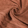 EUROFIRANY PREMIUM Ręcznik MILA  z włókien bambusowych z  bordiurą tkaną w ozdobne pasy 3D - 50 x 90 cm - pomarańczowy 5