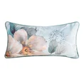 Dwustronna poduszka  ALINE z wypełnieniem,  z luksusowego welwetu z malarskim nadrukiem  wiosennych kwiatów i wypustką na brzegach - 30 x 60 cm - jasnoniebieski 1