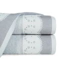 Ręcznik z żakardową bordiurą zdobioną drobnymi kwiatuszkami - 50 x 90 cm - srebrny 1