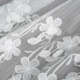 Firana gotowa SADIE z drobnej siateczki z haftowanymi na dole firany drobnymi kwiatuszkami - 300 x 150 cm - biały 5