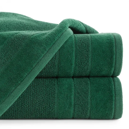 Ręcznik z drobną fakturą i miękką welwetową bordiurą - 30 x 50 cm - butelkowy zielony