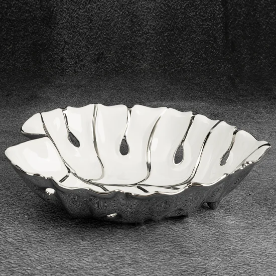 Patera ceramiczna MORISA w kształcie liścia monstery wykończona srebrnymi akcentami - 24 x 31 x 8 cm - biały