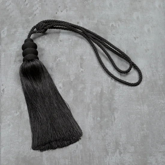 Dekoracyjny sznur do upięć z chwostem - 81 cm - czarny