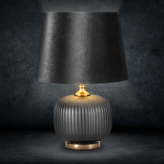 Lampa dekoracyjna REA na pękatej szklanej podstawie z welwetowym abażurem - ∅ 32 x 57 cm - czarny