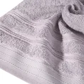 Ręcznik z bordiurą przetykaną błyszczącą nicią - 70 x 140 cm - liliowy 5