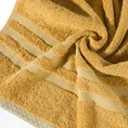 Ręcznik z żakardową bordiurą w pasy - 70 x 140 cm - musztardowy 5
