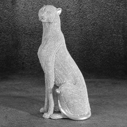 Pantera - figurka dekoracyjna ELDO o drobnym strukturalnym wzorze, srebrna Pantera - figurka dekoracyjna ELDO o drobnym strukturalnym wzorze, srebrna - 12 x 8 x 23 cm