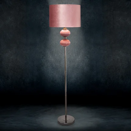 Lampa stojąca PATTY z welwetowym abażurem Lampa stojąca PATTY z welwetowym abażurem - ∅ 46 x 174 cm