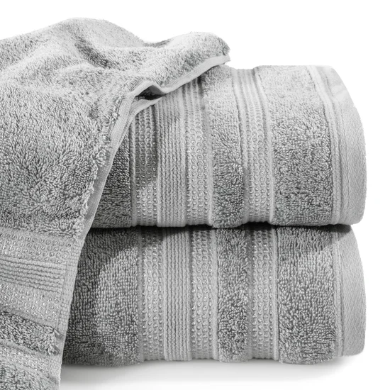 Ręcznik JUDY z bordiurą podkreśloną błyszczącą nicią - 70 x 140 cm - stalowy
