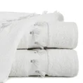 Ręcznik z żakardową bordiurą zdobioną chwostami z efektem 3D - 70 x 140 cm - kremowy 1