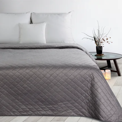 DESIGN 91 Narzuta LUIZ 5 welwetowa pikowana metodą hot press w geometryczny wzór DESIGN 91 Narzuta LUIZ 5 welwetowa pikowana metodą hot press w geometryczny wzór - 220 x 240 cm
