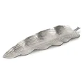 Patera metalowa SARA srebrny liść z wytłoczeniami - 55 x 19 x 4 cm - srebrny 1