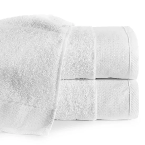Ręcznik STELLA z bawełny z żakardową bordiurą z drobnymi punkcikami - 70 x 140 cm - biały