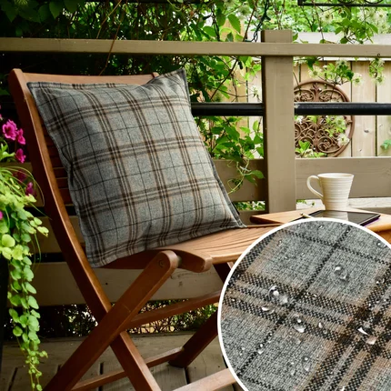 Poszewka GARDEN na taras oraz balkon z tkaniny wodoodpornej zdobiona nadrukiem kraty Poszewka GARDEN na taras oraz balkon z tkaniny wodoodpornej zdobiona nadrukiem kraty - 45 x 45 cm