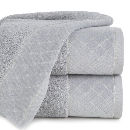 Ręcznik MARTHA z miękką szenilową bordiurą ze srebrnym geometrycznym wzorem, 520 g/m2 50 x 90 cm srebrny