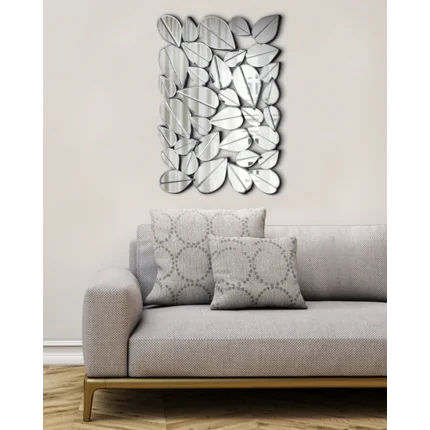Dekoracja ścienna z lustrzanych elementów w formie liści Dekoracja ścienna z lustrzanych elementów w formie liści - 76 x 3 x 54 cm