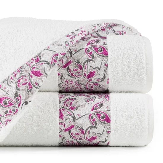 Ręcznik z żakardową bordiurą i ornamentowym wzorem - 50 x 90 cm - kremowy