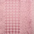 Ręcznik BAMBO02 w kolorze różowym, z domieszką włókien bambusowych, z ozdobną bordiurą z geometrycznym wzorem - 70 x 140 cm - różowy 2