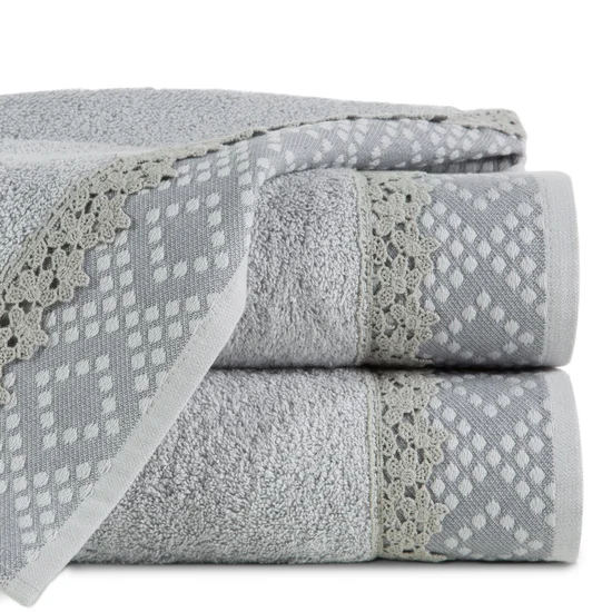 Ręcznik z bawełny zdobiony wzorem w zygzaki z gładką bordiurą - 70 x 140 cm - popielaty