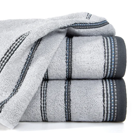 Ręcznik bawełniany z ozdobnym stebnowaniem - 70 x 140 cm - srebrny