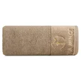 EVA MINGE Ręcznik GAJA z bawełny frotte z welwetową bordiurą i haftem z logo kolekcji - 70 x 140 cm - beżowy 3
