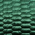 EUROFIRANY PREMIUM Narzuta ALLISON z błyszczącego welwetu przeszywana w geometryczny wzór z cekinami - 220 x 240 cm - butelkowy zielony 4