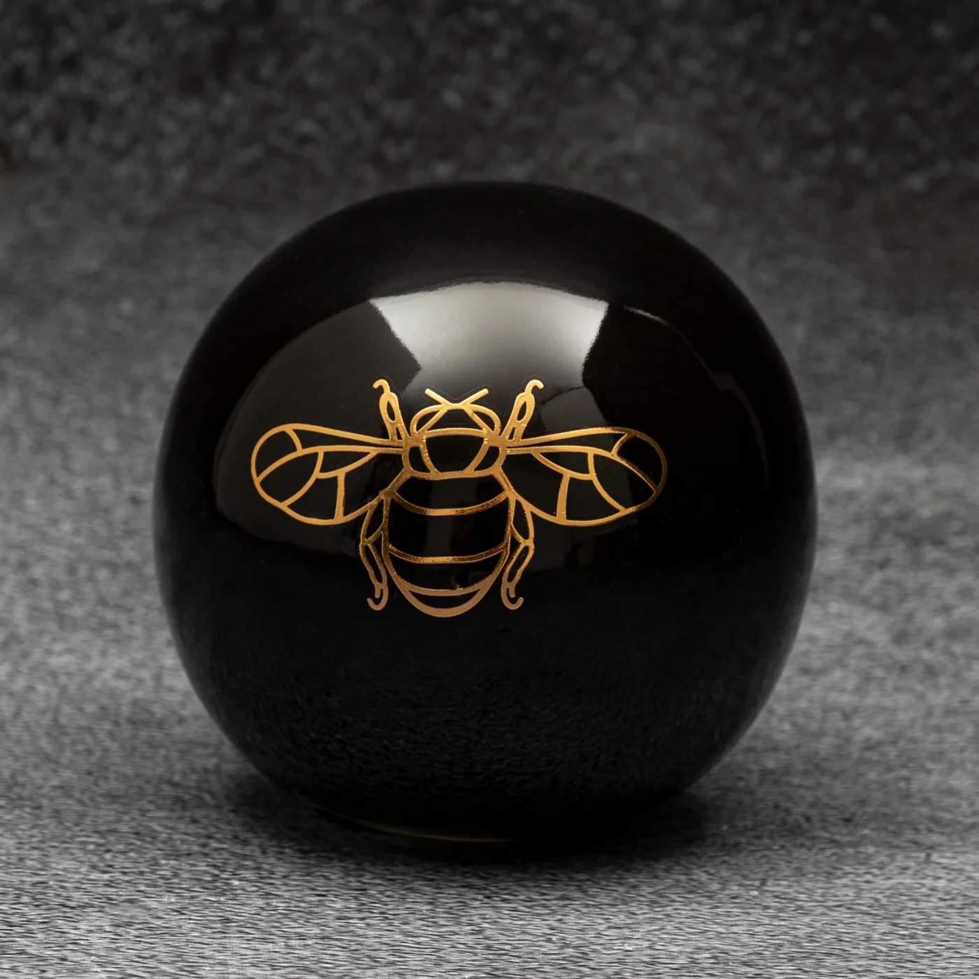Kula ceramiczna z nadrukiem złotej pszczoły