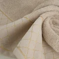 Ręcznik MARTHA z  miękką szenilową bordiurą ze złotym geometrycznym wzorem - 70 x 140 cm - beżowy 5