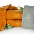 Ręcznik z ornamentowym haftem - 70 x 140 cm - pomarańczowy 7
