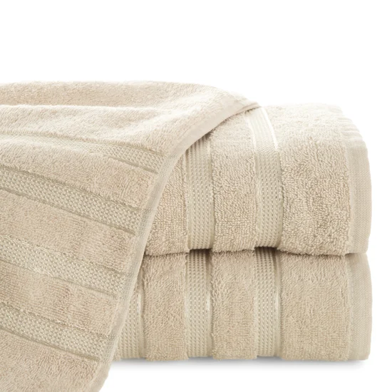Ręcznik klasyczny podkreślony żakardową bordiurą w pasy - 70 x 140 cm - beżowy