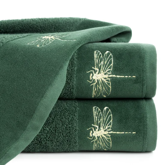 Ręcznik z błyszczącym haftem w kształcie ważki na szenilowej bordiurze - 50 x 90 cm - butelkowy zielony