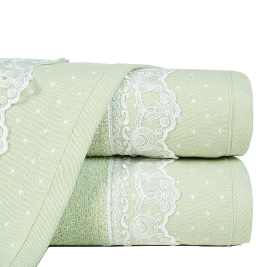 Ręcznik z żakardową bordiurą z groszkami i koronką - 70 x 140 cm - zielony