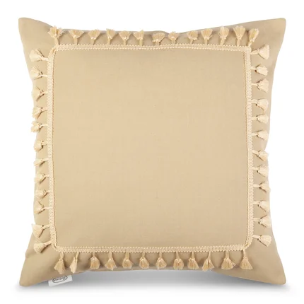 Poszewka BOHO z tkaniny z dodatkiem bawełny, dekorowana ozdobną pasmanterią Poszewka BOHO z tkaniny z dodatkiem bawełny, dekorowana ozdobną pasmanterią - 45 x 45 cm