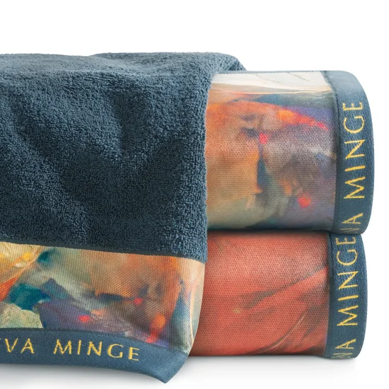 EVA MINGE Ręcznik ANABEL z puszystej bawełny z bordiurą zdobioną designerskim nadrukiem - 70 x 140 cm - turkusowy