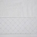 Ręcznik MARTHA z miękką szenilową bordiurą ze srebrnym geometrycznym wzorem, 520 g/m2 - 50 x 90 cm - biały 2