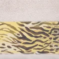 EVA MINGE Ręcznik CECIL z bordiurą zdobioną fantazyjnym nadrukiem z cętkami - 70 x 140 cm - beżowy 2