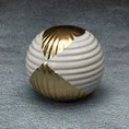 Kula ceramiczna biało-złota z geometrycznym wzorem - ∅ 9 x 9 cm - beżowy 1