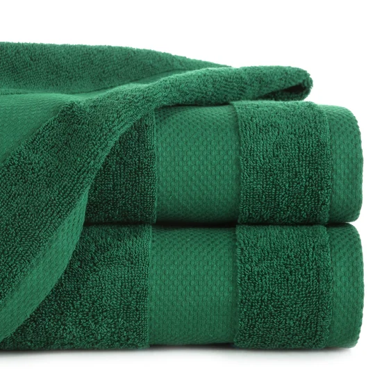 ELLA LINE Ręcznik ANDREA w kolorze butelkowej zieleni, klasyczny z tkaną bordiurą o wyjątkowej miękkości - 70 x 140 cm - butelkowy zielony