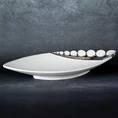 Patera ceramiczna EMALIA  w kształcie łódki zdobiona subtelnym srebrnym wzorem - 31 x 14 x 5 cm - biały 1