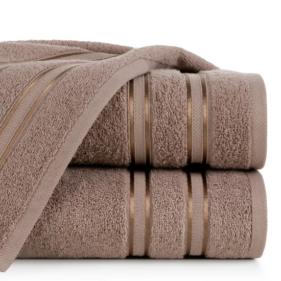 Ręcznik MANOLA z bordiurą podkreśloną żakardowymi paseczkami - 30 x 50 cm - brązowy