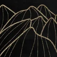 Koc LILI 3 miękki i miły w dotyku ze złotym nadrukiem z motywem kwiatów lotosu - 150 x 200 cm - czarny 2