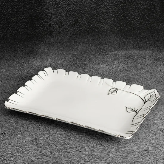 Patera dekoracyjna SENDI prostokątna biała ze srebrnym zdobieniem - 17 x 26 x 3 cm - biały