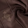 Ręcznik z bordiurą zdobioną ornamentowym haftem - 70 x 140 cm - brązowy 5