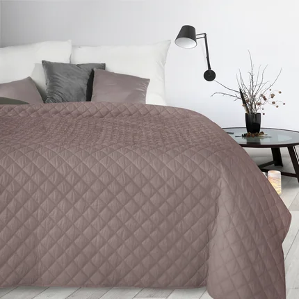 DESIGN 91 Narzuta ALARA 3 z geometrycznym wzorem wytłaczanym techniką hot press DESIGN 91 Narzuta ALARA 3 z geometrycznym wzorem wytłaczanym techniką hot press - 220 x 240 cm